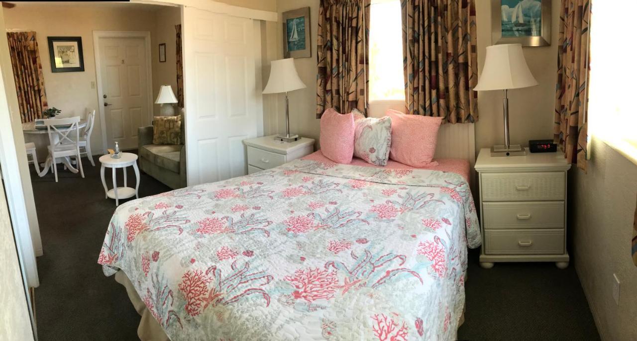 Carlton House Motel And Suites St. Pete Beach Exterior foto